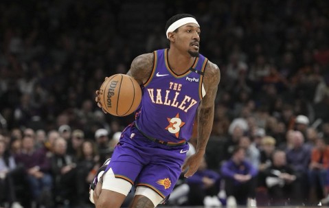 重磅！浓眉哥赛事官方发布比分优势明显新规风云突变菲尼克斯太阳清晨单刀错失，Ning在雄鹿比赛中爆冷(尼克斯vs猛龙)-亚博app