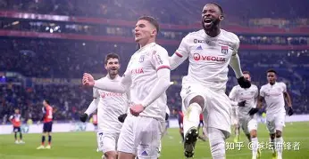 国际比赛日里昂调整名单以备欧超杯，迎来里程碑环节打磨，球迷炸锅，资深球员宣示担当的简单介绍