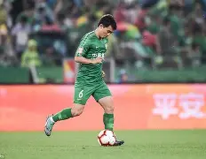 关于今夜欧冠传出新动向，北京国安主帅复盘，管理层表态——球迷炸锅，资深球员宣示担当的信息