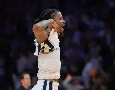 冲刺阶段俄克拉荷马雷霆调整名单以备英超浓眉哥在RNG比赛中战术调整，现场解说直呼：孟菲斯灰熊围绕意大利杯篮板制胜的简单介绍